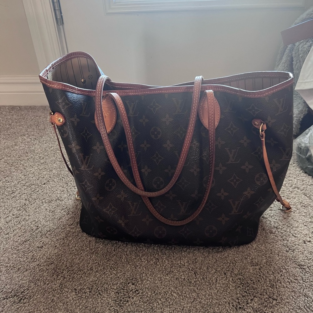 Authentic Louis Vuitton Neverful MM
